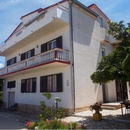 Apartments Tara Ražanac Extérieur photo