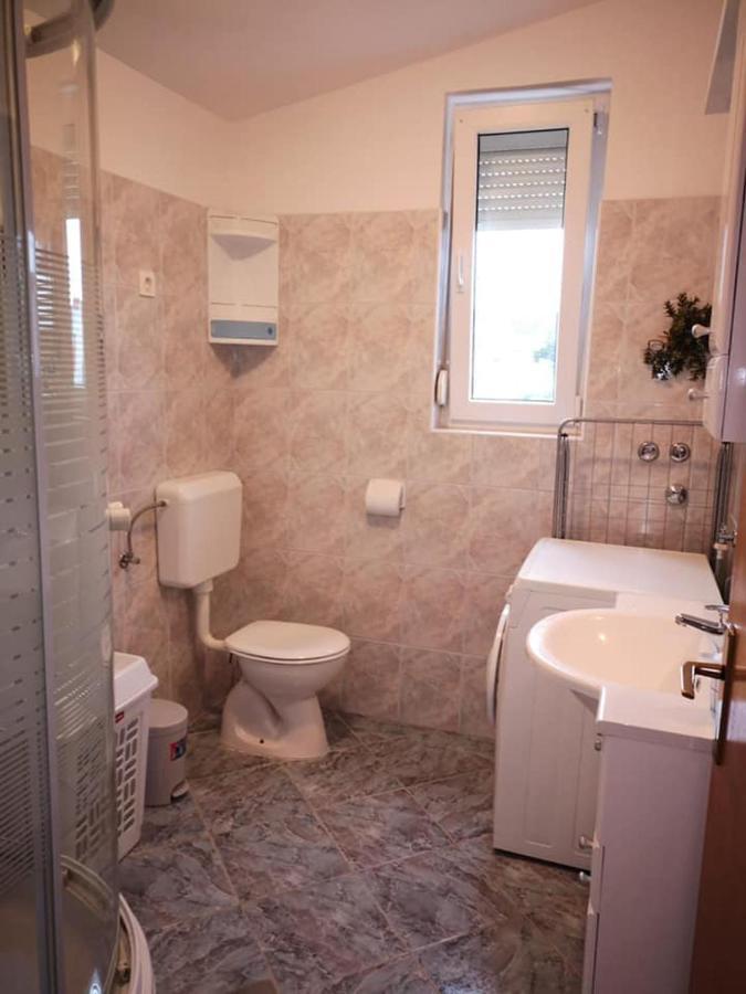 Apartments Tara Ražanac Extérieur photo
