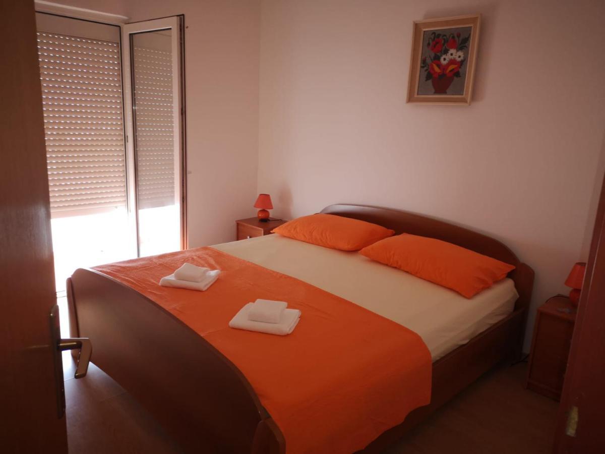 Apartments Tara Ražanac Extérieur photo