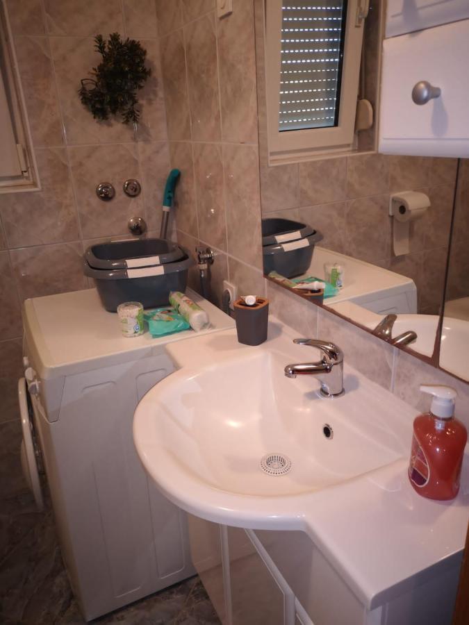 Apartments Tara Ražanac Extérieur photo
